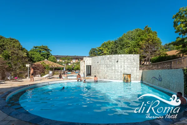 Piscina termal do diRoma Thermas