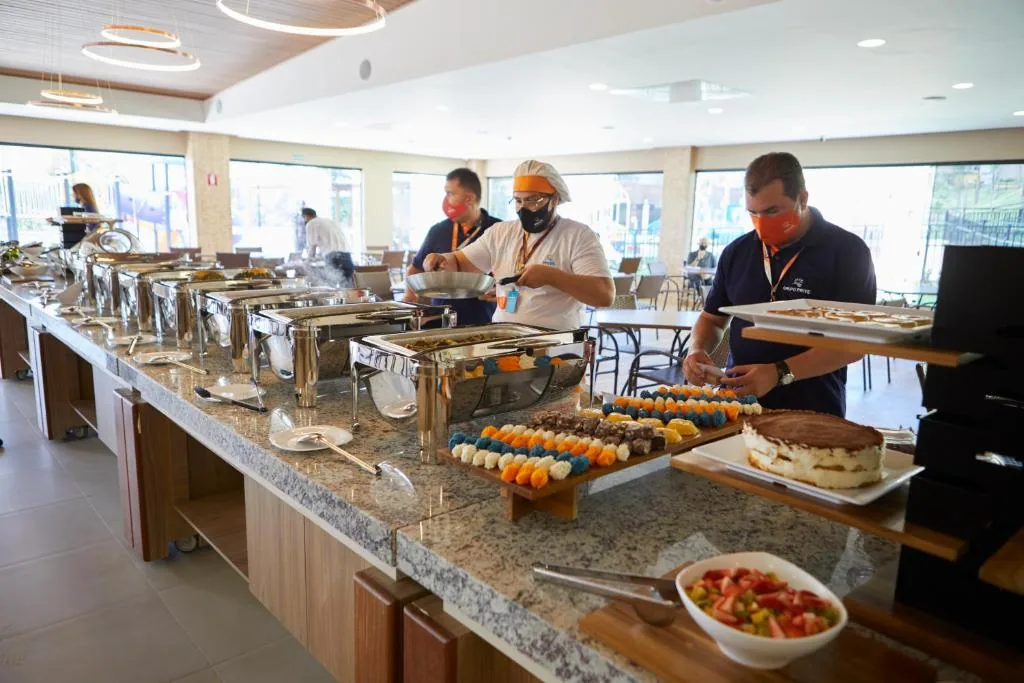 Buffet de café da manhã do Praias do Lago Eco Resort
